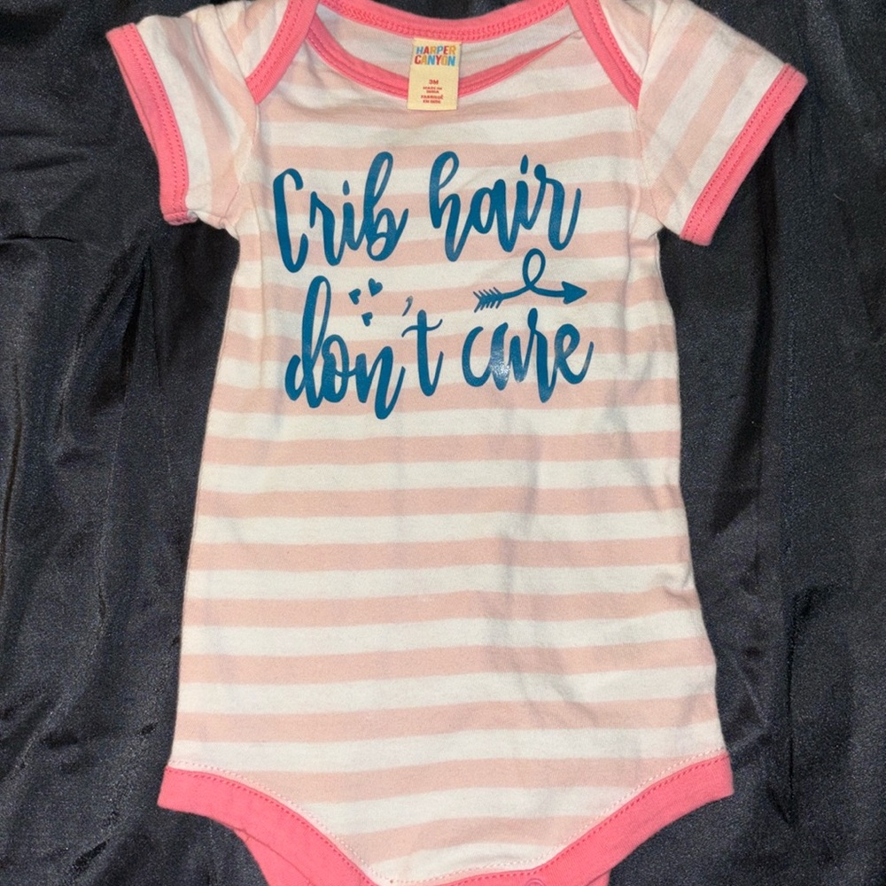 HARPER CANYON 3 mo onesie Crib hair don’t care navy blue press on. Pink & white